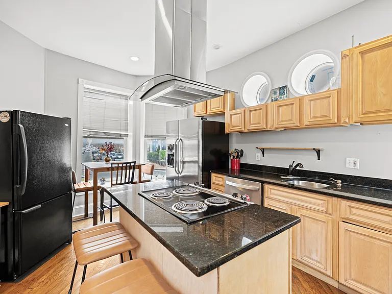547 Florida Ave NW #5 — Photo 8