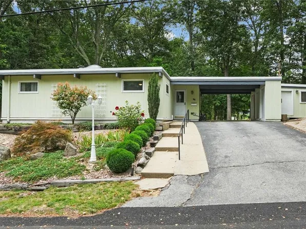 35 Campbell St, West Warwick, RI 02893