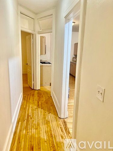 1st image of 1916 S Sawyer Ave #2R