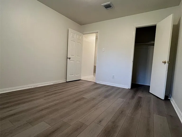 12818 Westella Dr — Photo 29