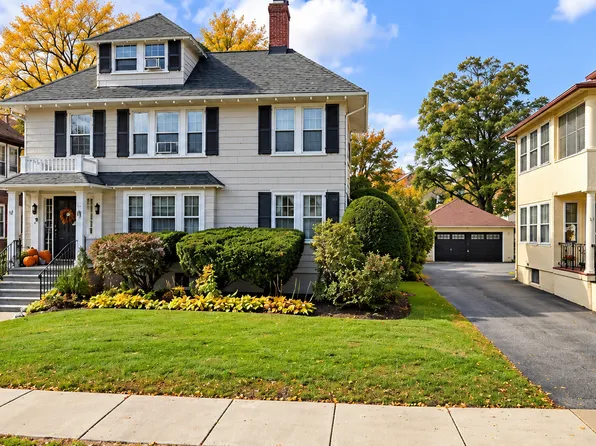 90 Oakley Rd #1, Belmont, MA 02478