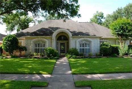 1st image of 1107 Woodland Ct
