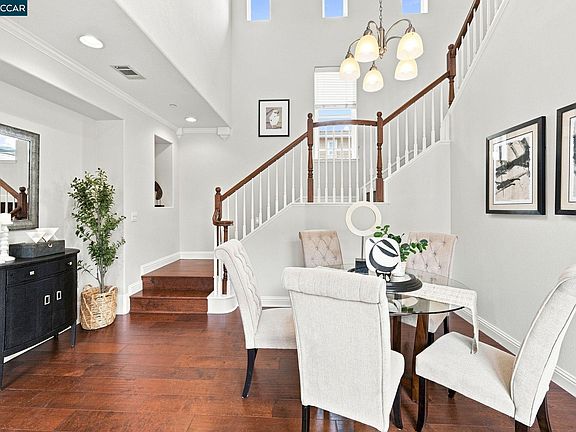5th image of 1149 Azuar Ave