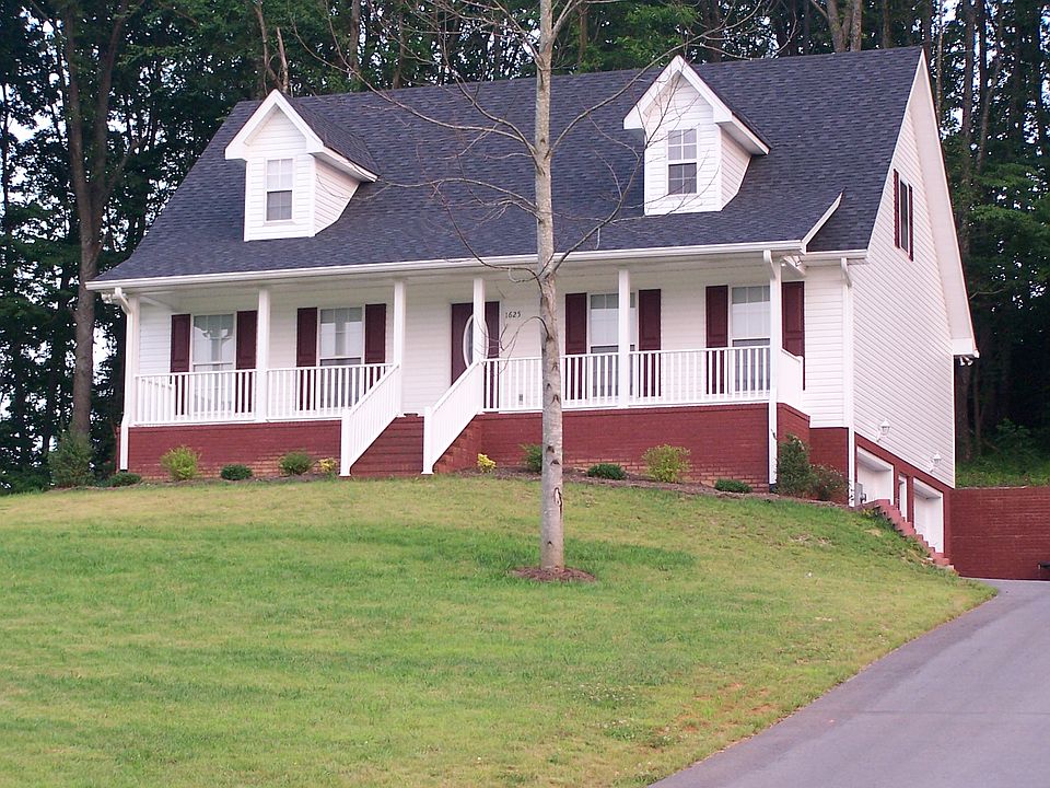 1st image of 1625 Farmington Dr
