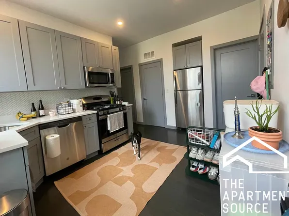 2824 W Diversey Ave, Chicago, IL 60647