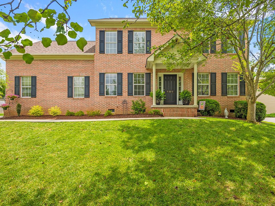 1st image of 806 Meadowfield Dr