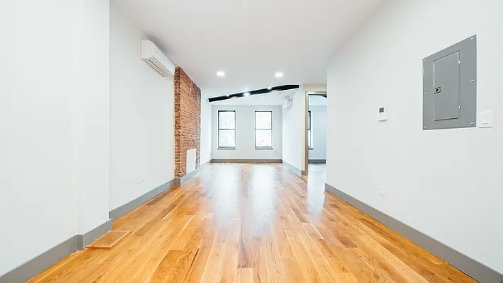 Rented by Nooklyn NYC LLC | media 17
