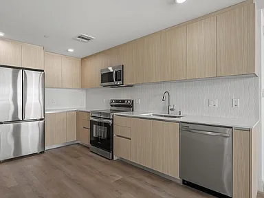 7050 Hawthorn Ave Unit 406