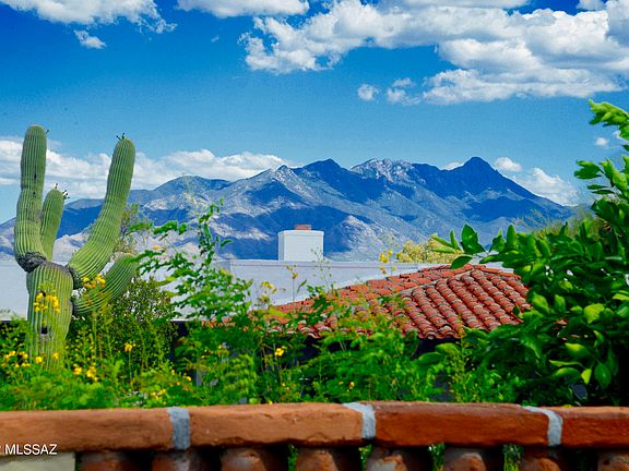 2nd image of 515 S Paseo La Ruida Cir