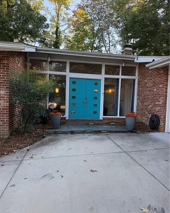 1st image of 210 Devonway St
