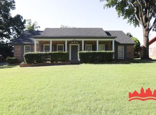 8241 Misty Meadows Ln, Memphis, TN 38125