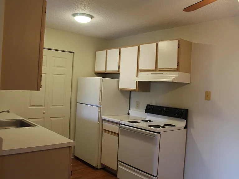 Wind Ridge Apartments — Photo 4