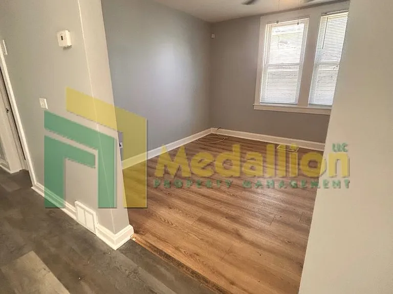 9116 S Greenwood Ave — Photo 7