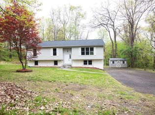 122 Birch Dr, New Windsor, NY 12553