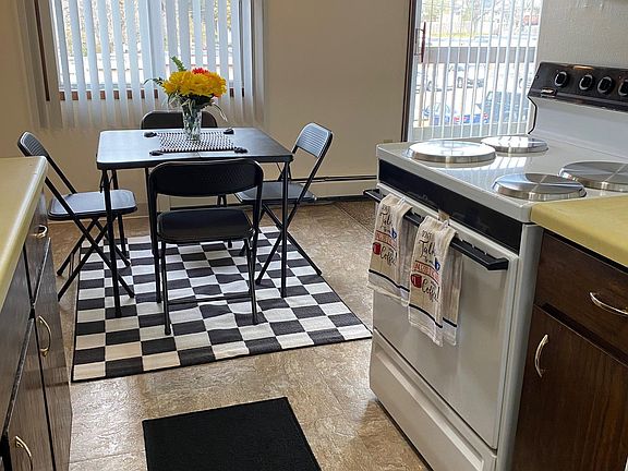 5th image of 1430 York Ave #1470-207