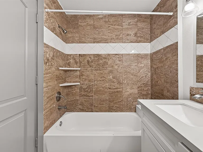 10054 Cedardale Dr — Photo 36
