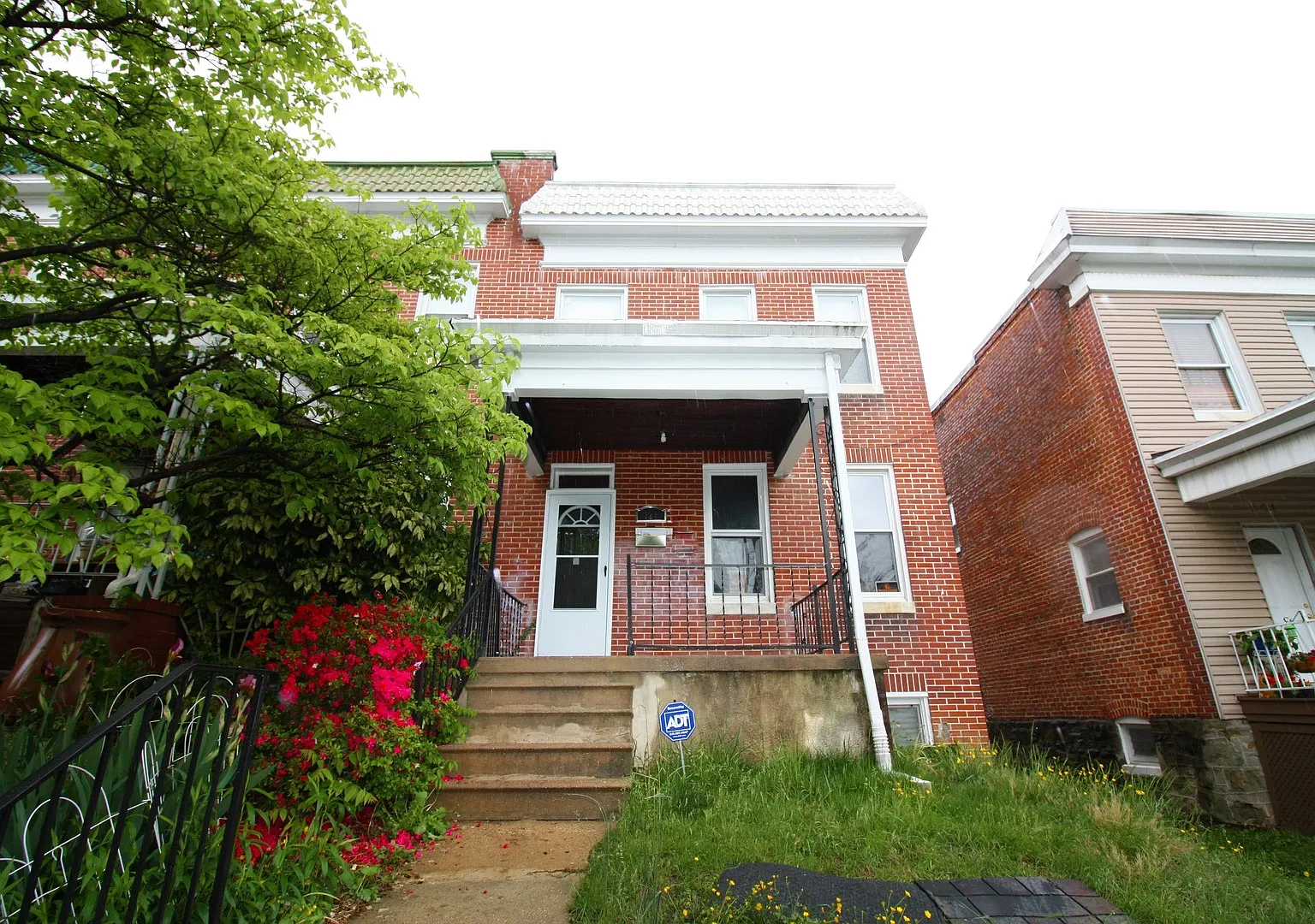 Huge 5 Bedroom Home Accepting 4 Bedroom Voucher And $99 Security Deposit! — Photo 1