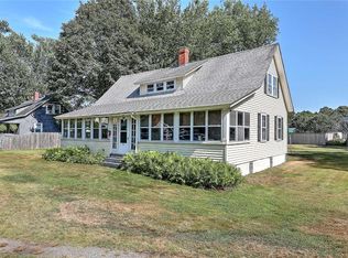 5 Pettee Ave, North Kingstown, RI 02852