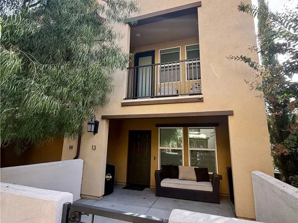 1570 W 1st St #13, Santa Ana, CA 92703