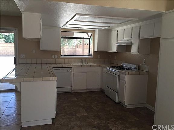 4th image of 1062 Chagal Ave