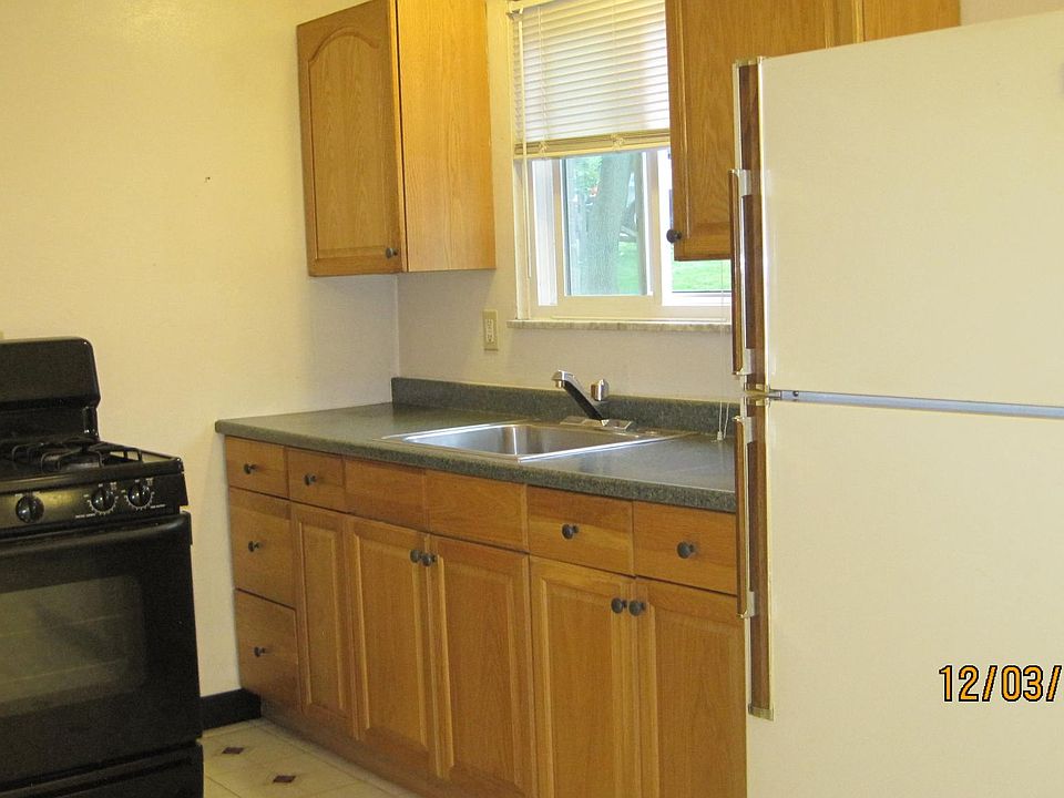 kitchen, range and refrigerator included