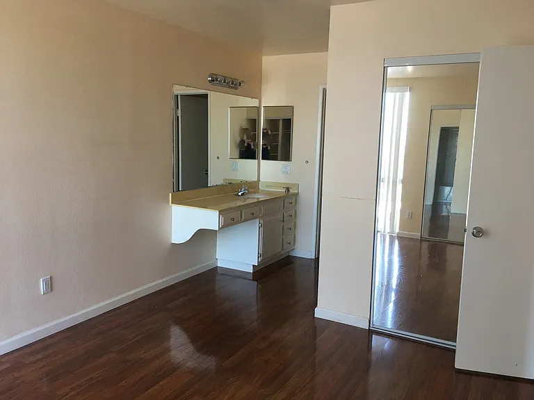 6930 Hyde Park Dr #321 — Photo 8