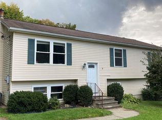 84 Brook St, Lincoln, RI 02838