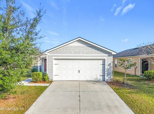 8189 Meadow Walk Ln, Jacksonville, FL 32256