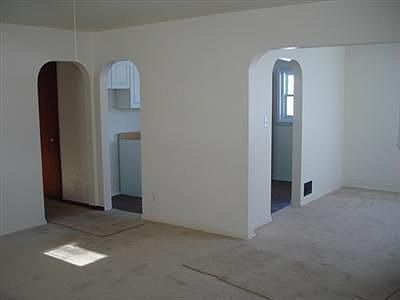 4th image of 529 Saint Joseph Ave