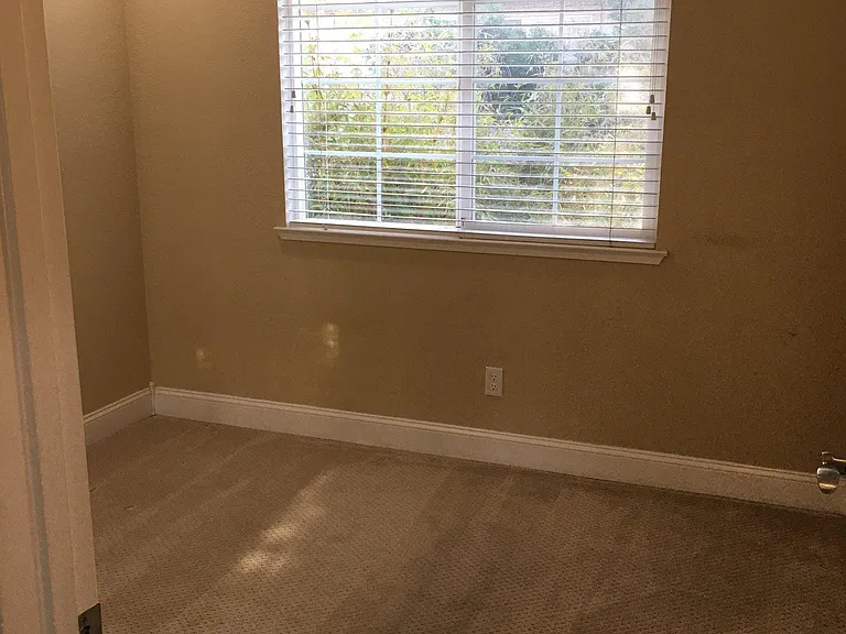 5448 Alamo Ter — Photo 15
