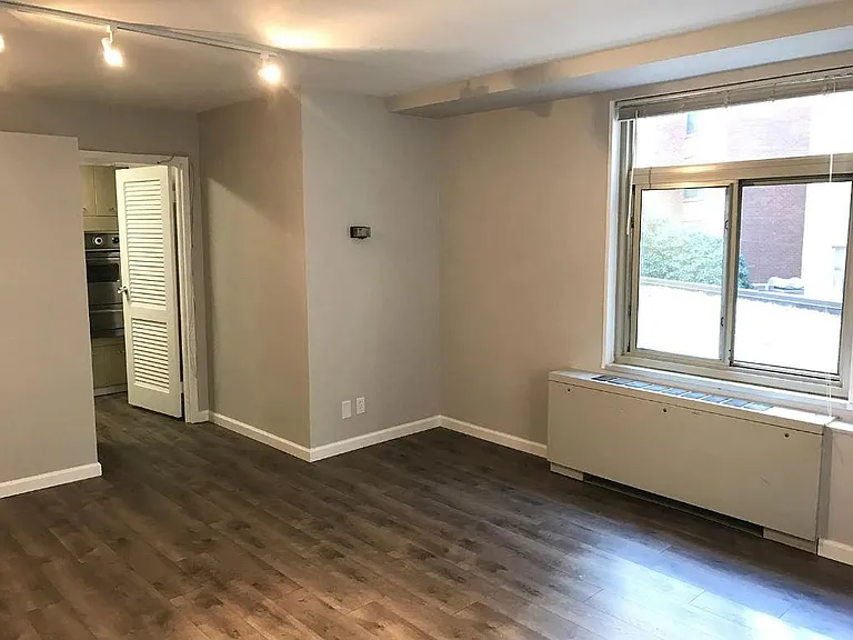 2401 H St NW #210 — Photo 10