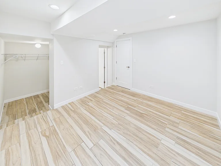 2236 S Wood St #G — Photo 20