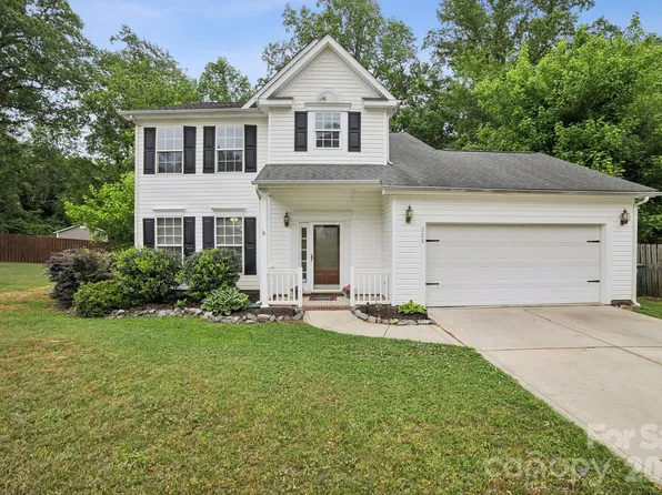 226 Misty Arbor Ln, Mooresville, NC 28117