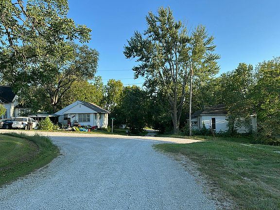 4th image of 106 SE Mill St