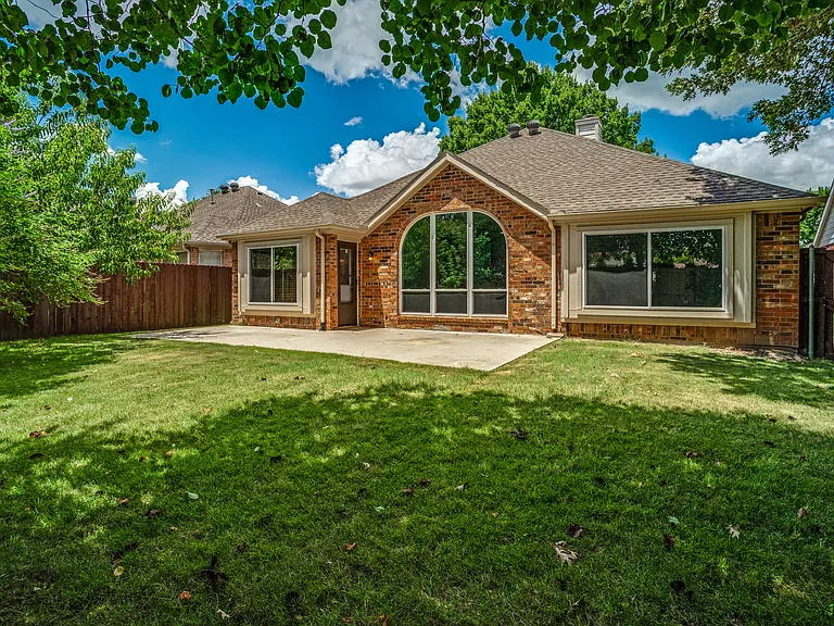 5905 Sandalwood Dr — Photo 23
