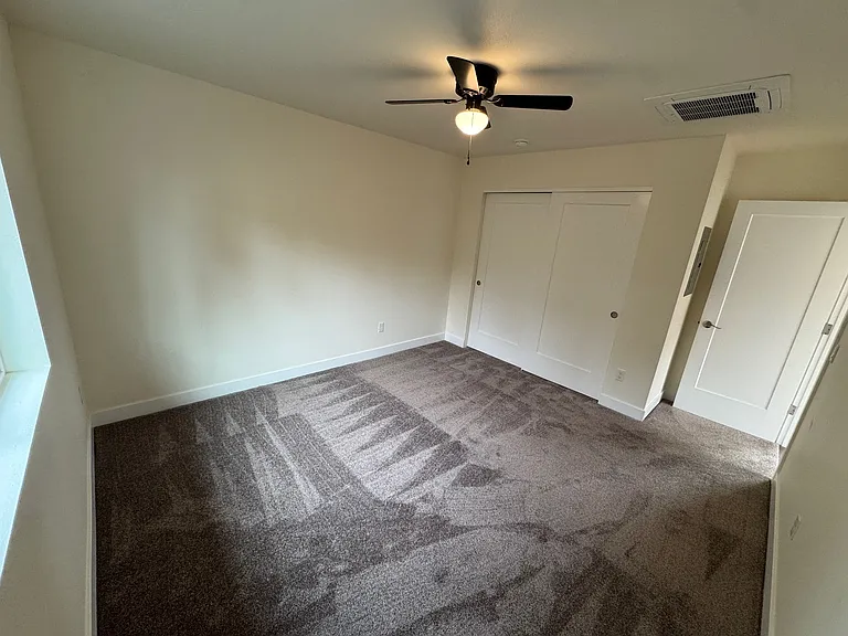 1654 NW Highland Ave — Photo 16