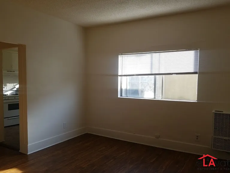 1046 W Martin Luther King Jr Blvd — Photo 2