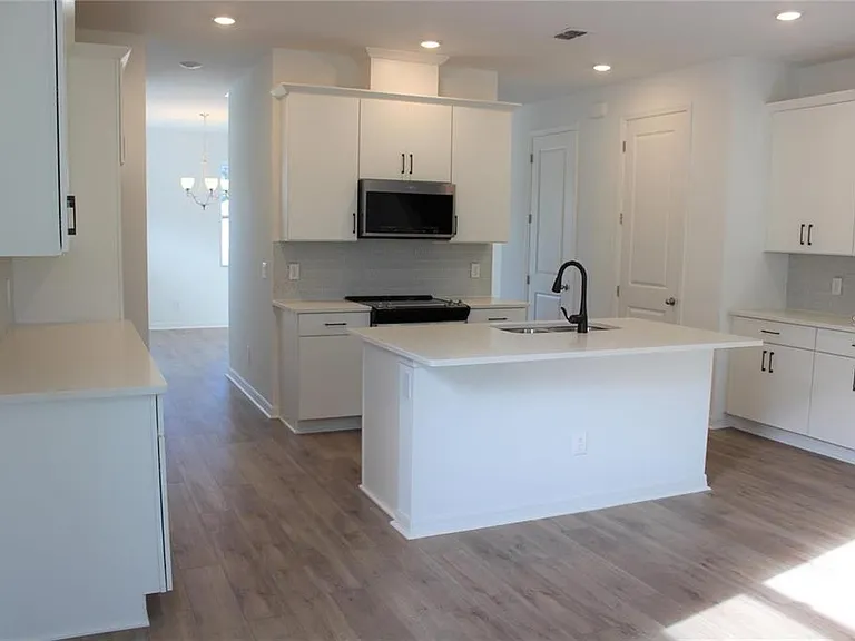 9186 Waverly Walk Dr — Photo 3