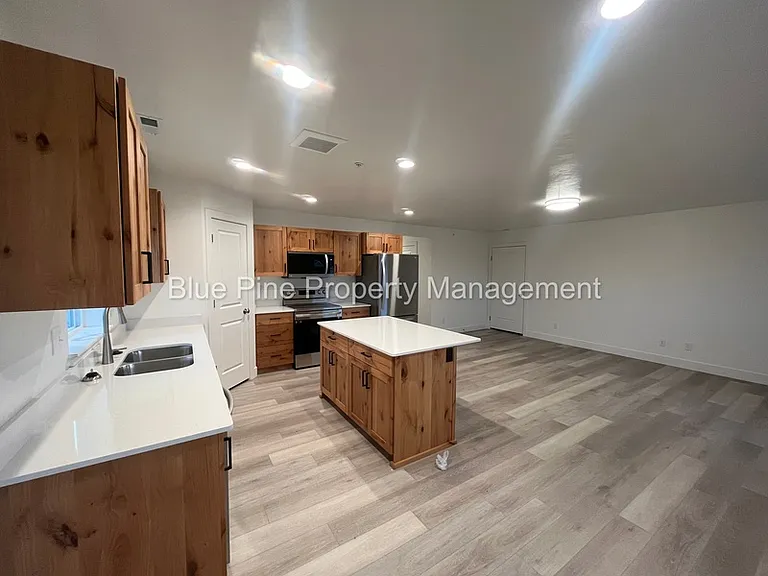 6322 N Freedom Rd #4 — Photo 4