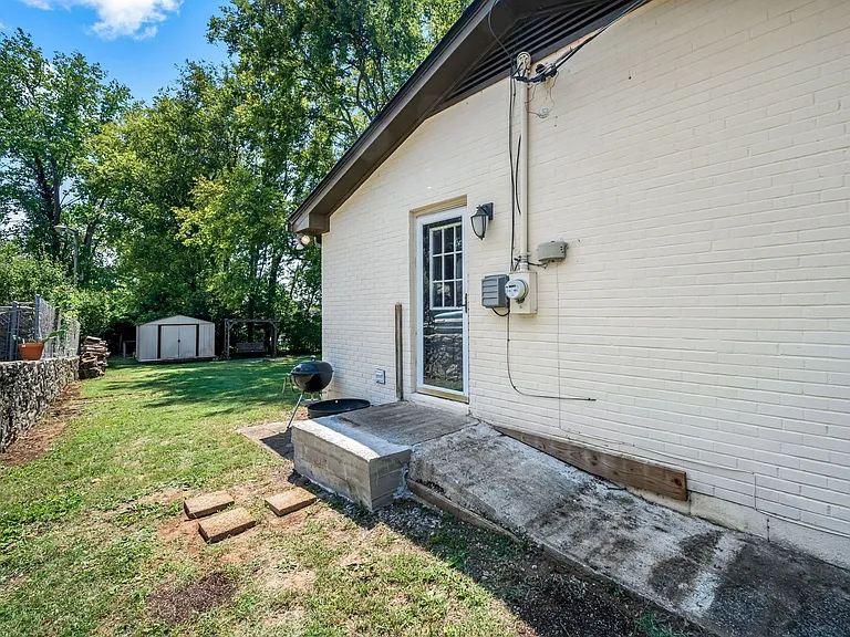 205 Cedar Dr — Photo 27