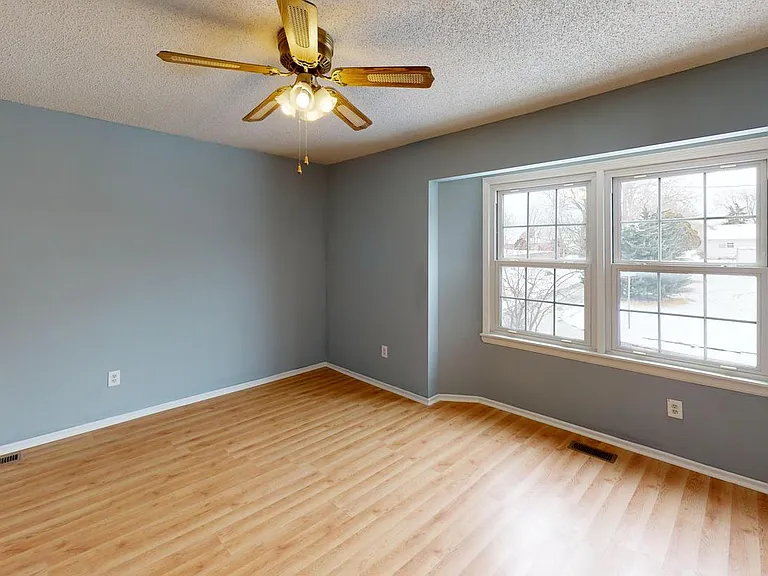 427 N Blake St — Photo 18