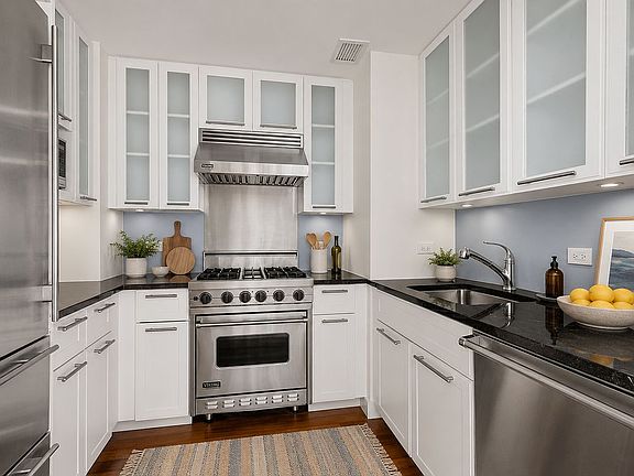 2nd image of 45 Park Ave APT 1206