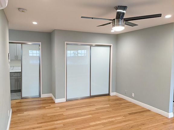 3rd image of 1023 N Hayworth Ave APT 9