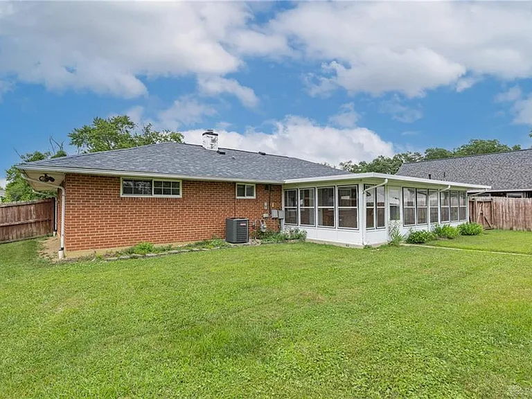 5276 Buckner Dr — Photo 27