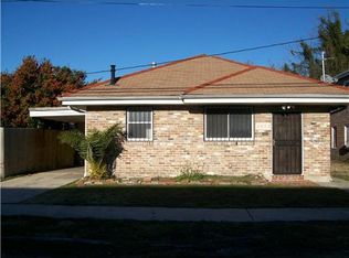 8935 Peach St, New Orleans, LA 70118