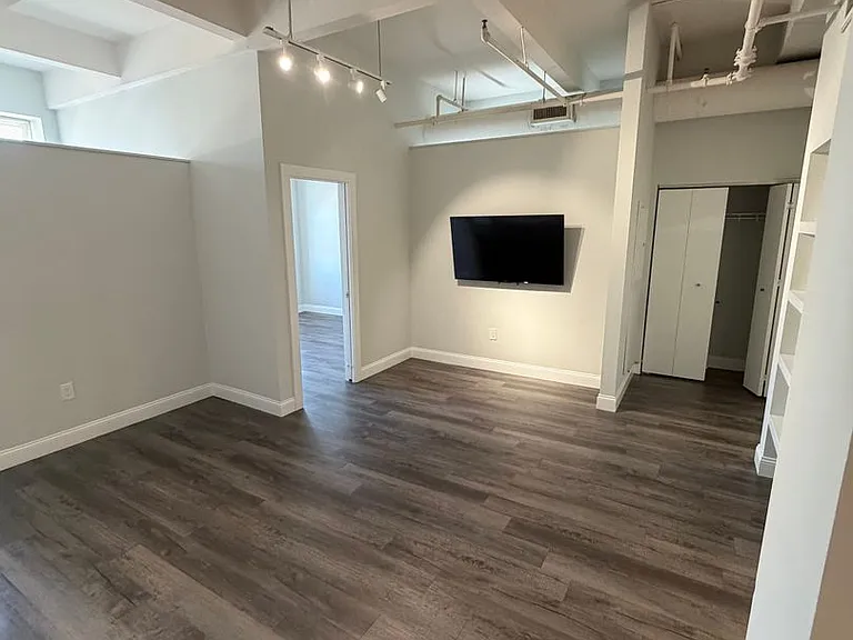 24 Mount Vernon Apartments — Photo 44