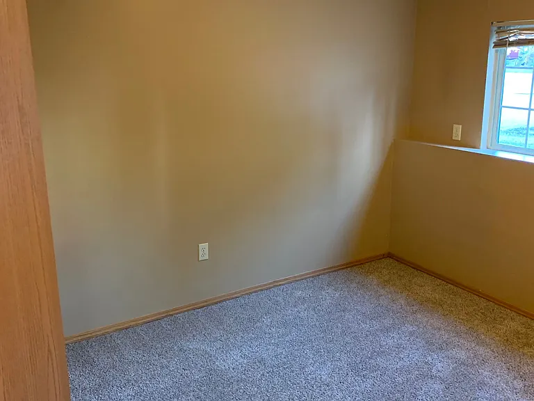 1295 Redpine Way — Photo 10