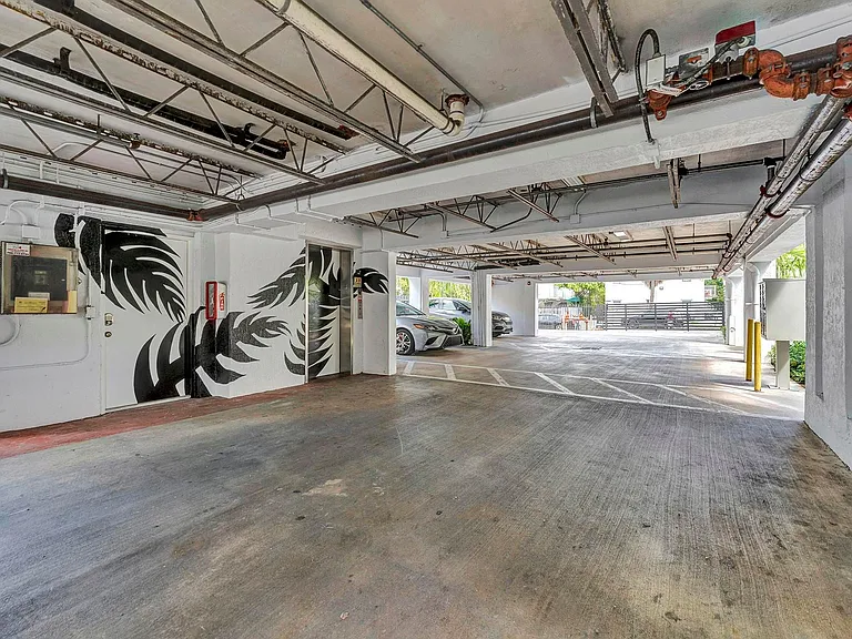 520 SW 5th St — Photo 22