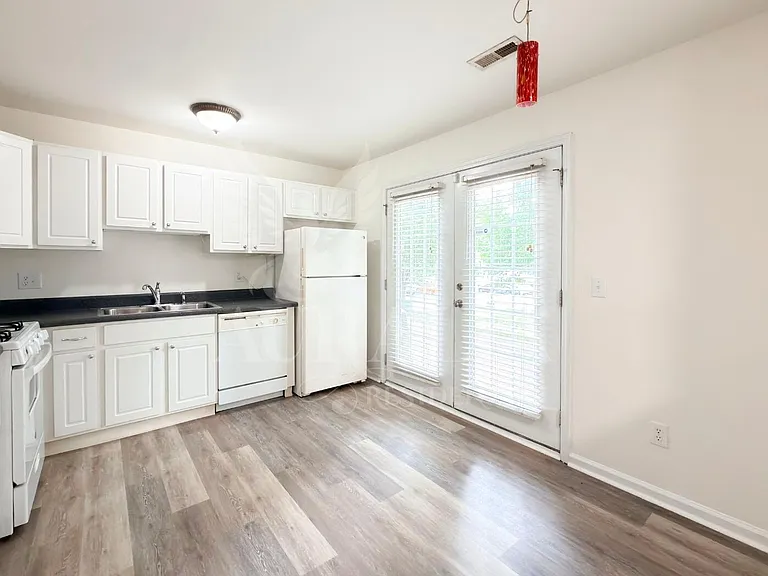 3021 Barrymore St #111 — Photo 8