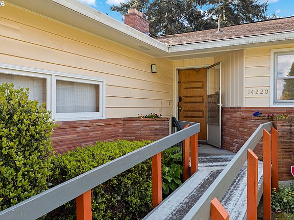 4th image of 14220 NE San Rafael St